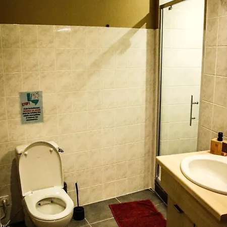 Terrasse Couverte Et Bbq - Petite Maison Cosy * Magnet