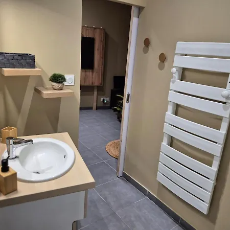 Terrasse Couverte Et Bbq - Petite Maison Cosy