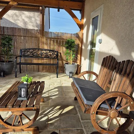 Σπίτι διακοπών Terrasse Couverte Et Bbq - Petite Maison Cosy Magnet